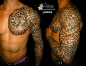 Tatouage maorie pec bras